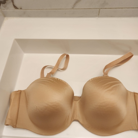 Curvycouture Smooth Strapless Multi-Way Bra - Picture 5 of 8